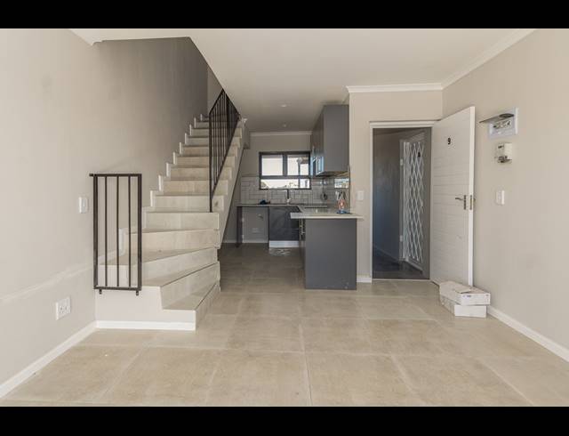 2 BEDROOM APARTMENT FOR SALE IN TABLE VIEW
